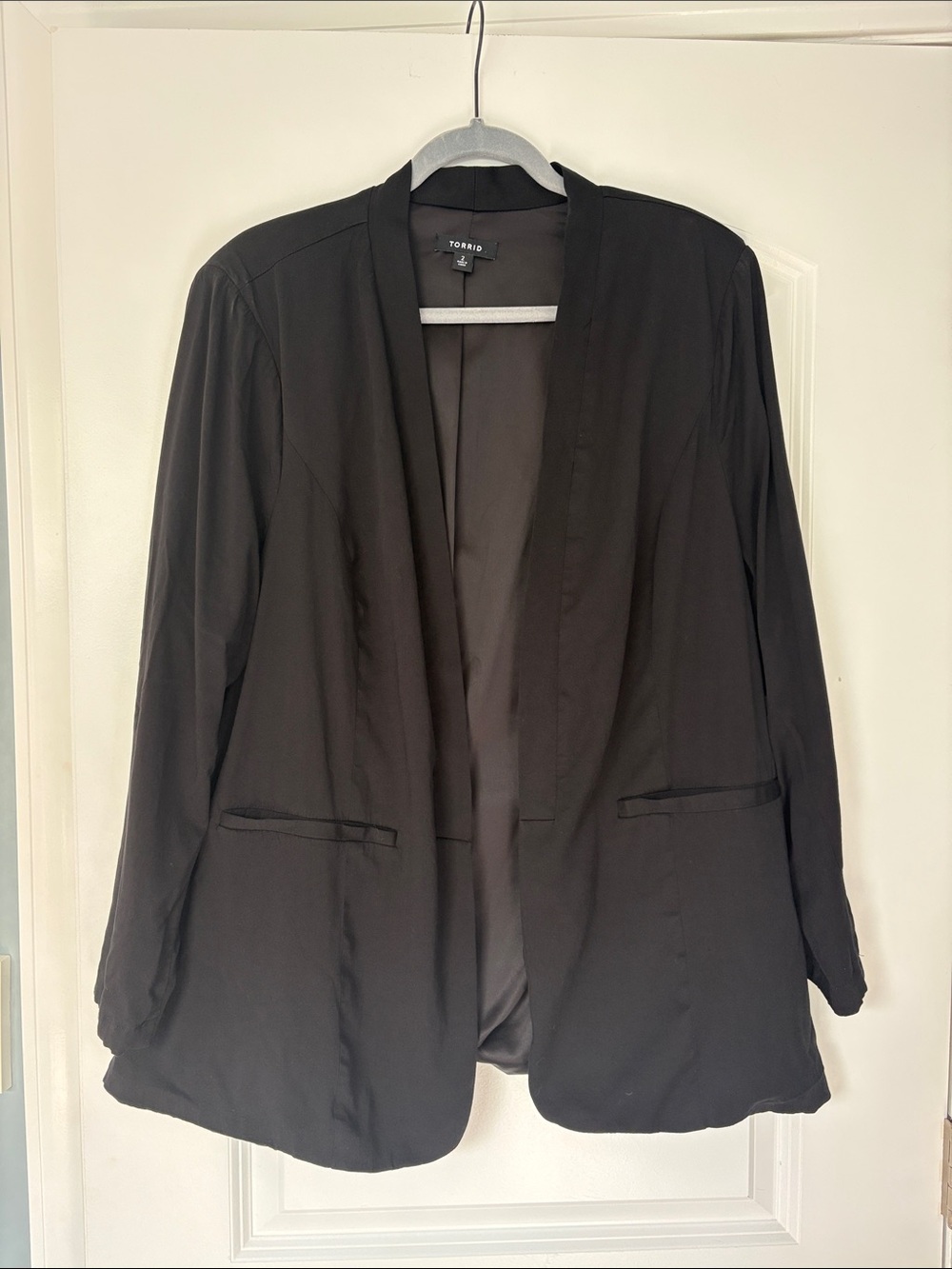 torrid Black Open-Front Blazer with Welt Pockets (size 2 or 18/20)